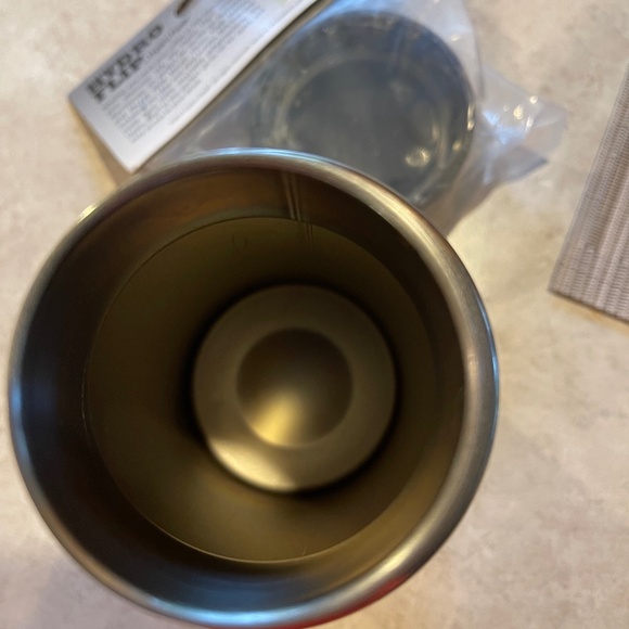 Like new 12oz Hydro Flask with NWT Flip Lid - Picture 3 of 4